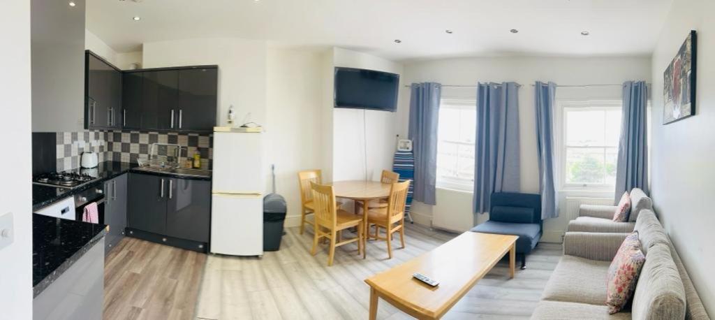 Appartamento Entire New Flat With View To River Yare, H7 Great Yarmouth Esterno foto